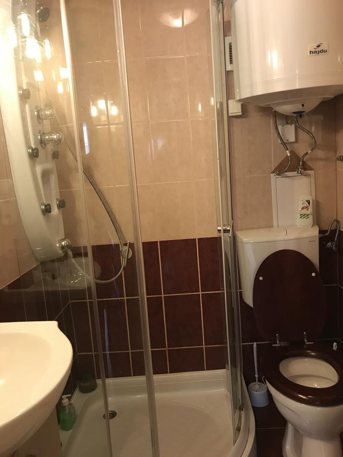 Gunarasi Villa Jacuzzival Dombóvár Zewnętrze zdjęcie
